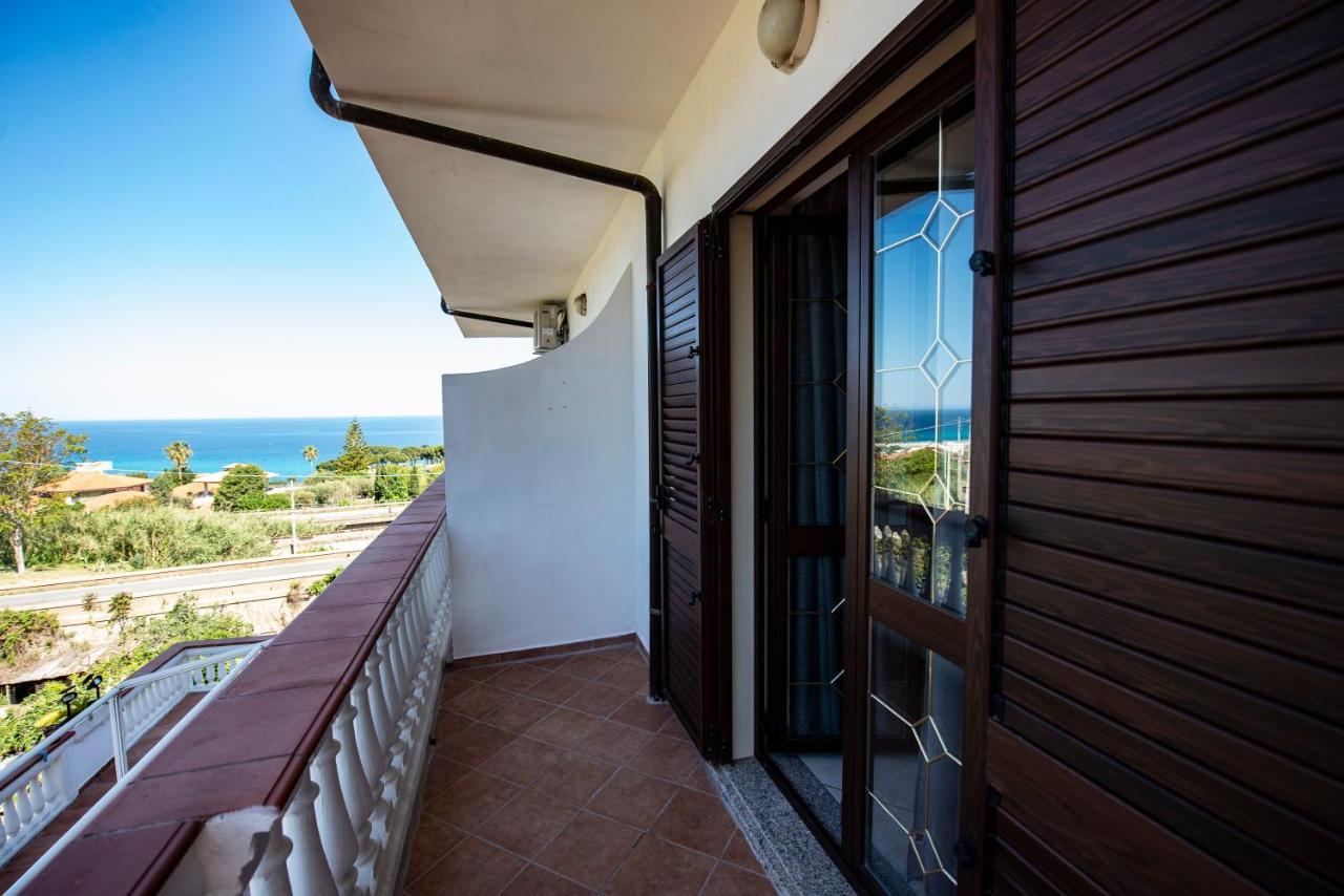 B&B Esterita Parghelia Exterior photo